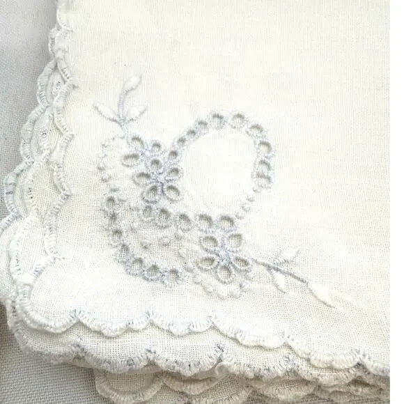 8 sets of Napkins white cream crochet linen embroidered - Picture 6 of 16